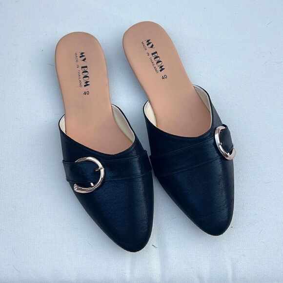 Flat heel ballet flats, black silk flat loafers, size 8 with mini heel - Picture 1 of 5